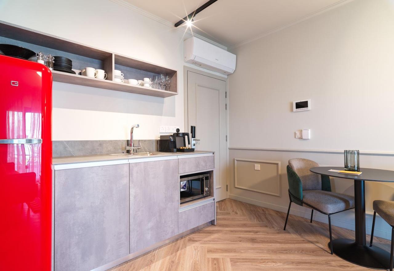 Liv The City Suites Adults Only Larnaka Exterior foto