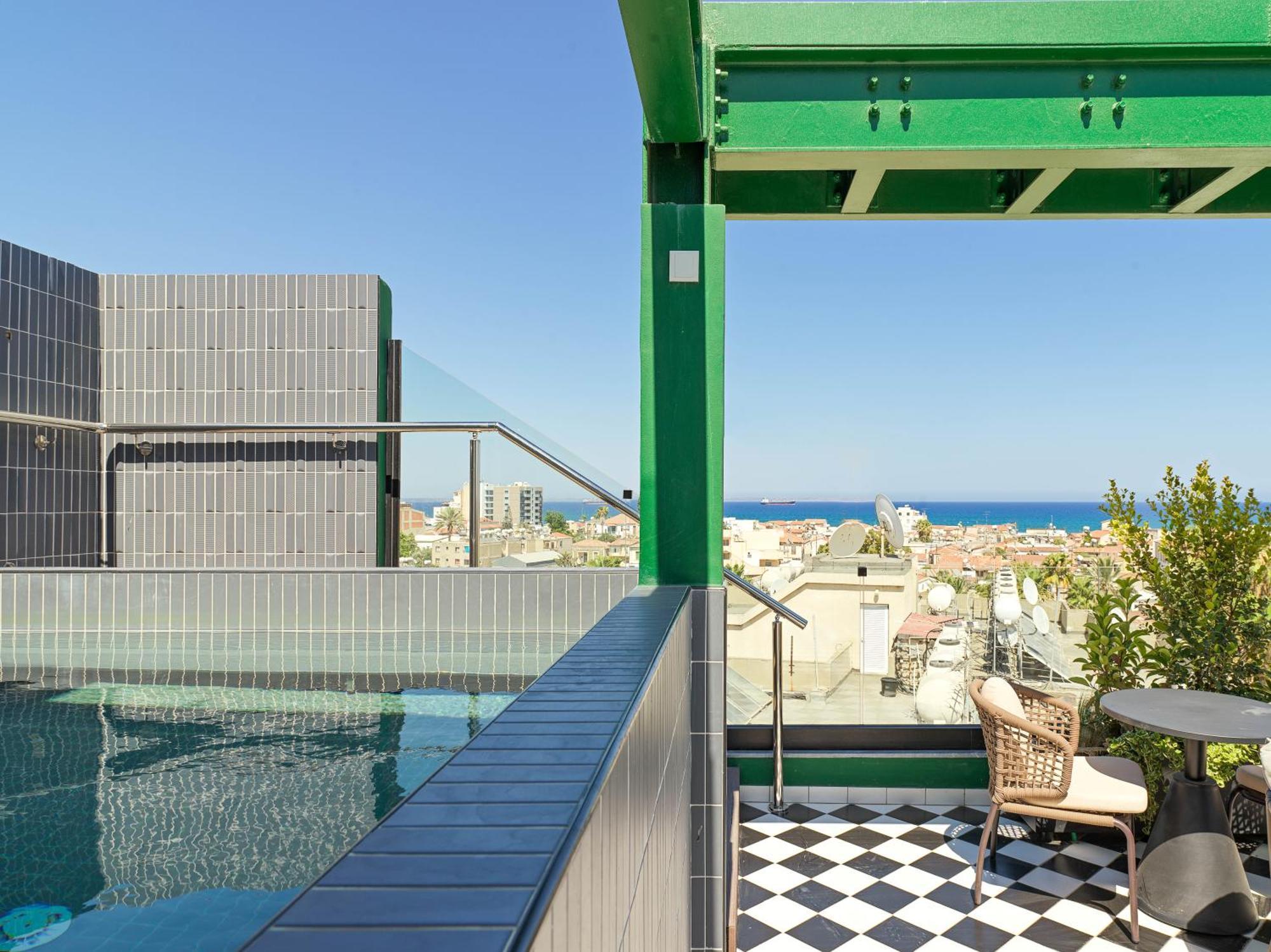 Liv The City Suites Adults Only Larnaka Exterior foto
